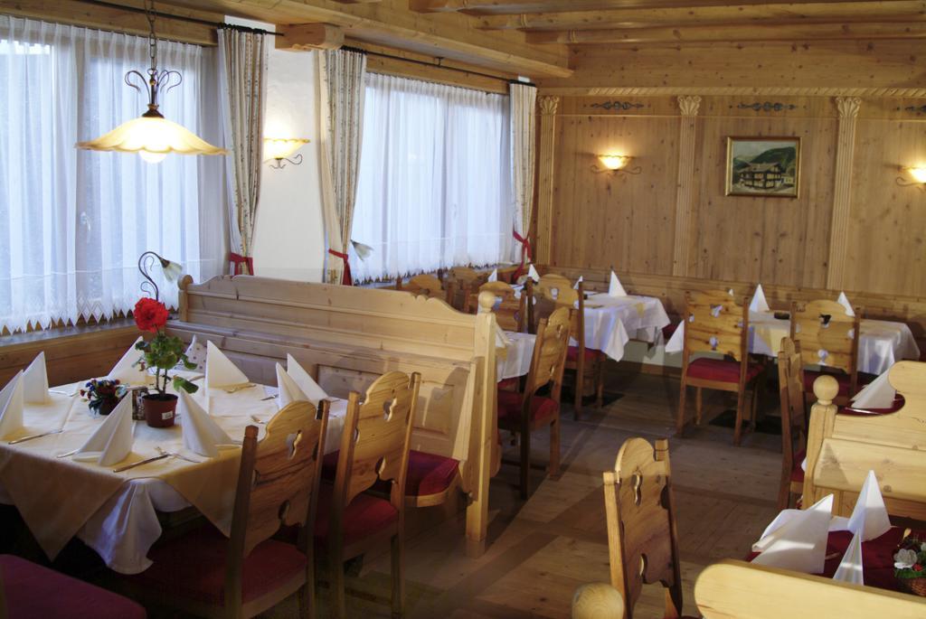 Hotel Traube Sankt Gallenkirch Exterior foto